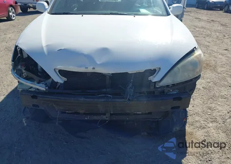 2004 Toyota Camry Xle V6 z USA, uszkodzony, nr VIN 4T1BF32K34U075549